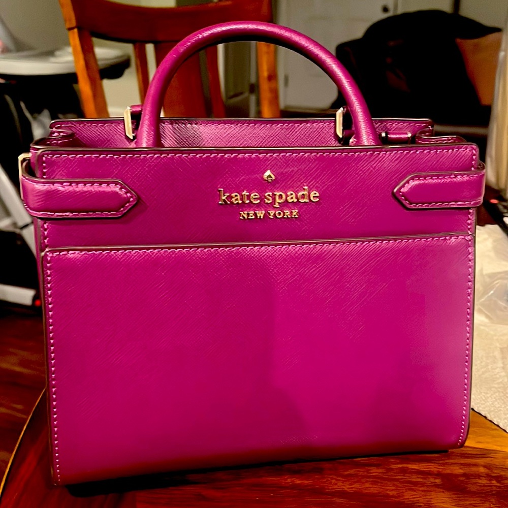 Barely use, Kate spade purse original price 359